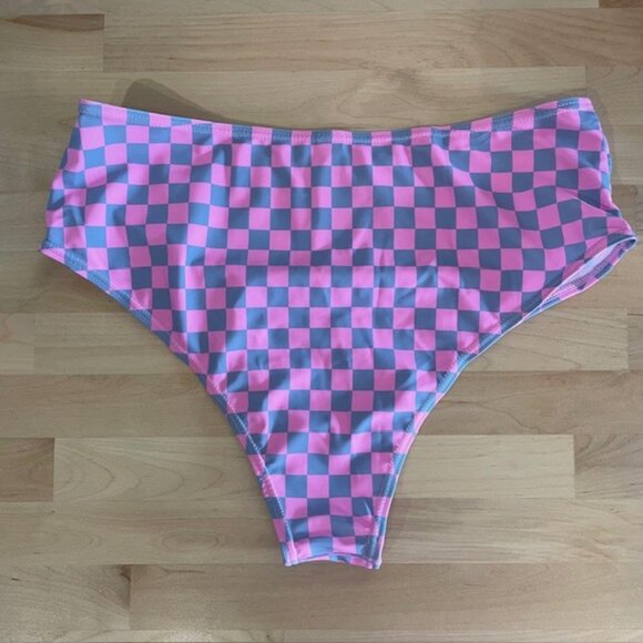 Bikini Set // Checkerboard Print // Size Large - Picture 5 of 6